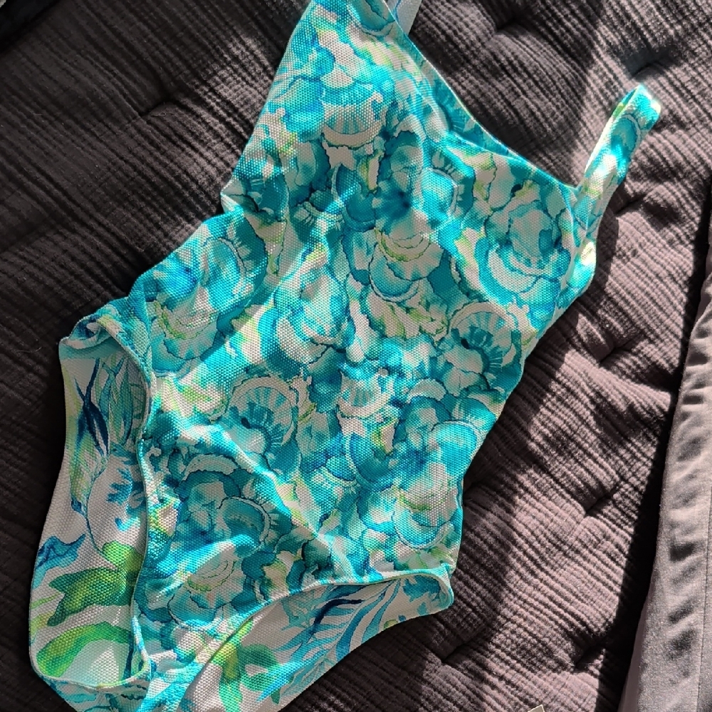 Tommy Bahama NWT Reversible One-Piece Swimsuit